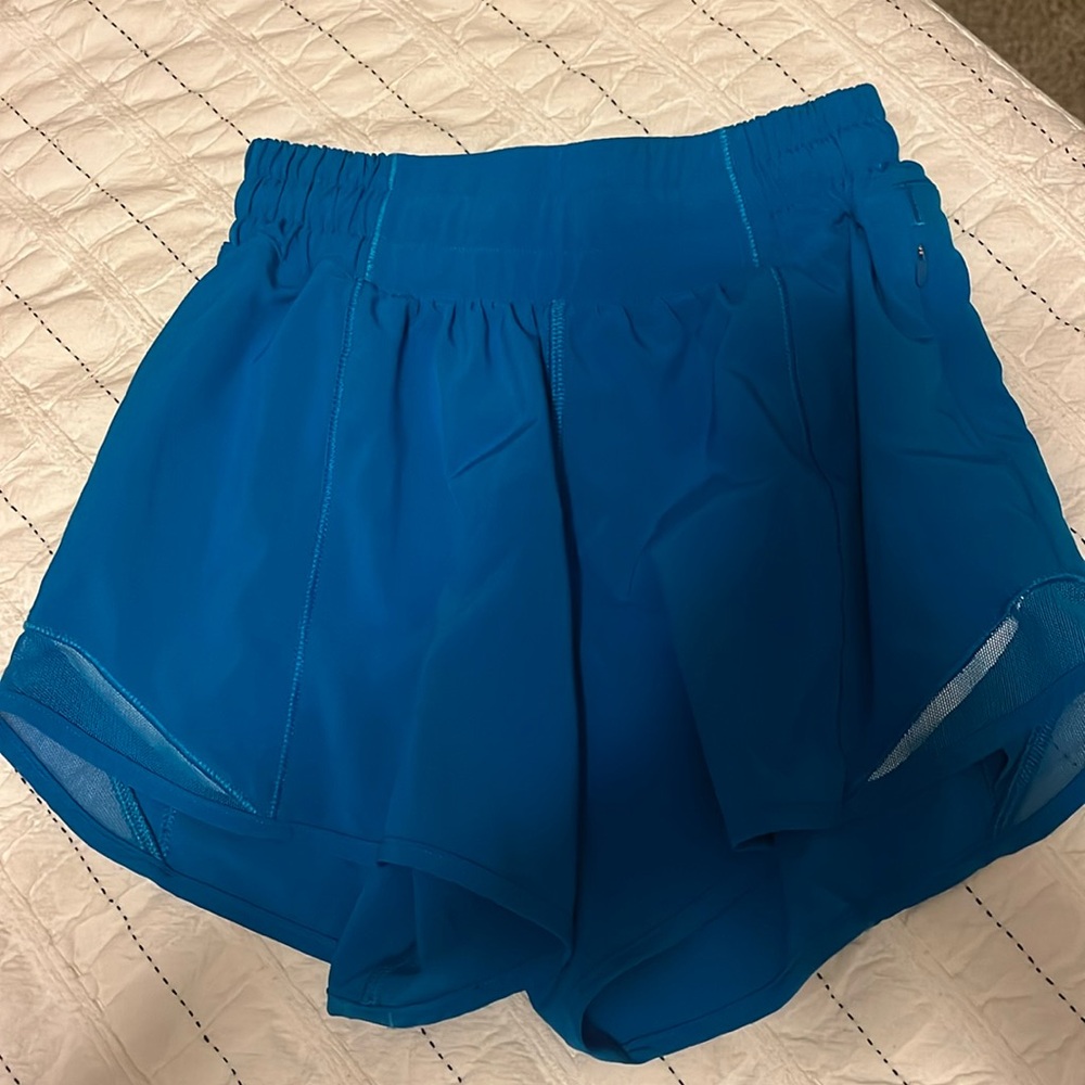 Lululemon hotty hot low rise shorts